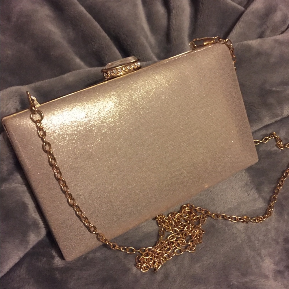 Gold clutch